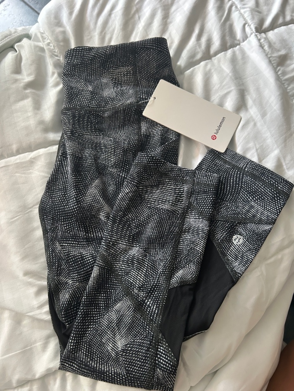 lululemon athletica Men’s Black & White Textured Jogger Pants